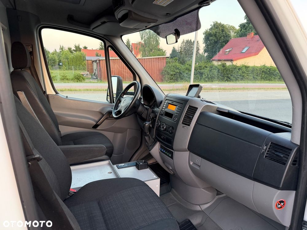 Mercedes-Benz Sprinter - 10