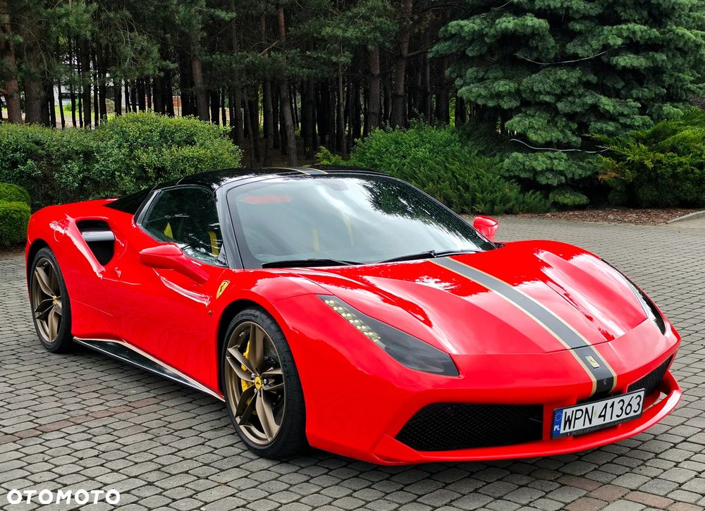 Ferrari 488 - 11