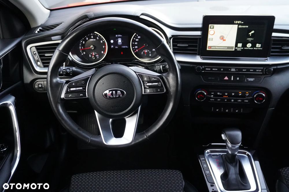 Kia Ceed 1.4 T-GDI L Business Line DCT - 16