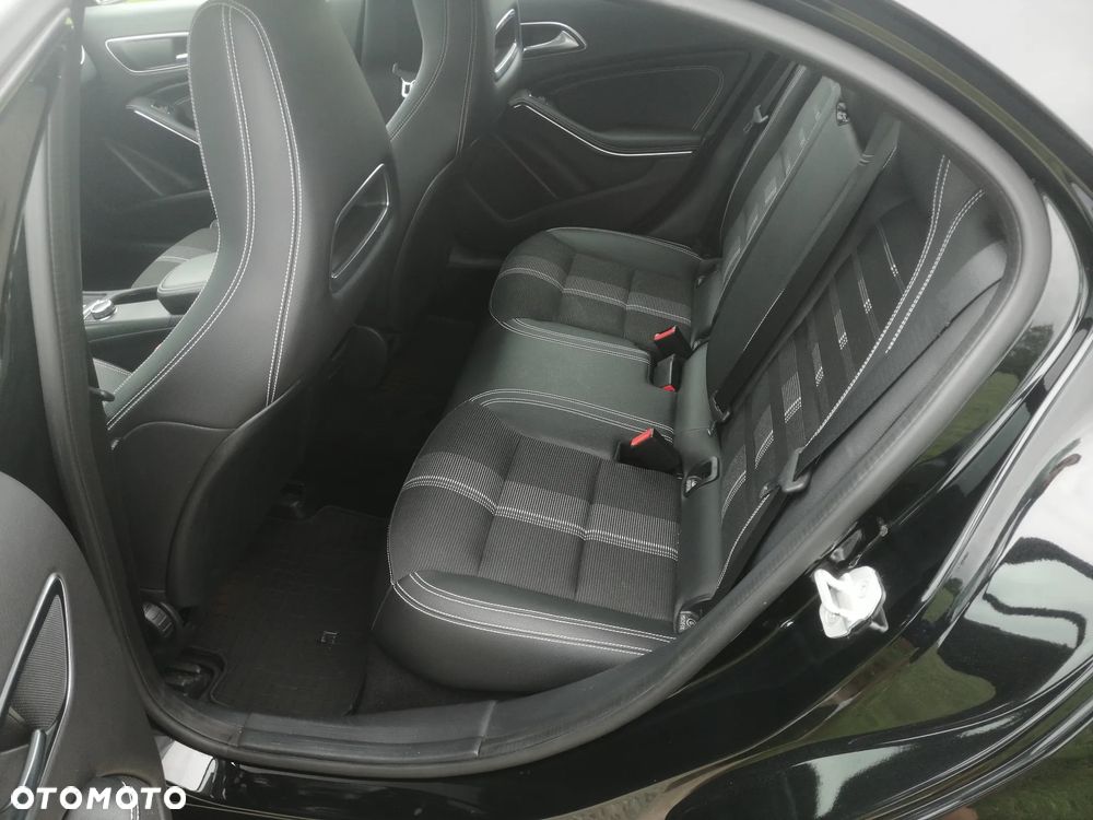 Mercedes-Benz Klasa A 180 7G-DCT 2Style - 11