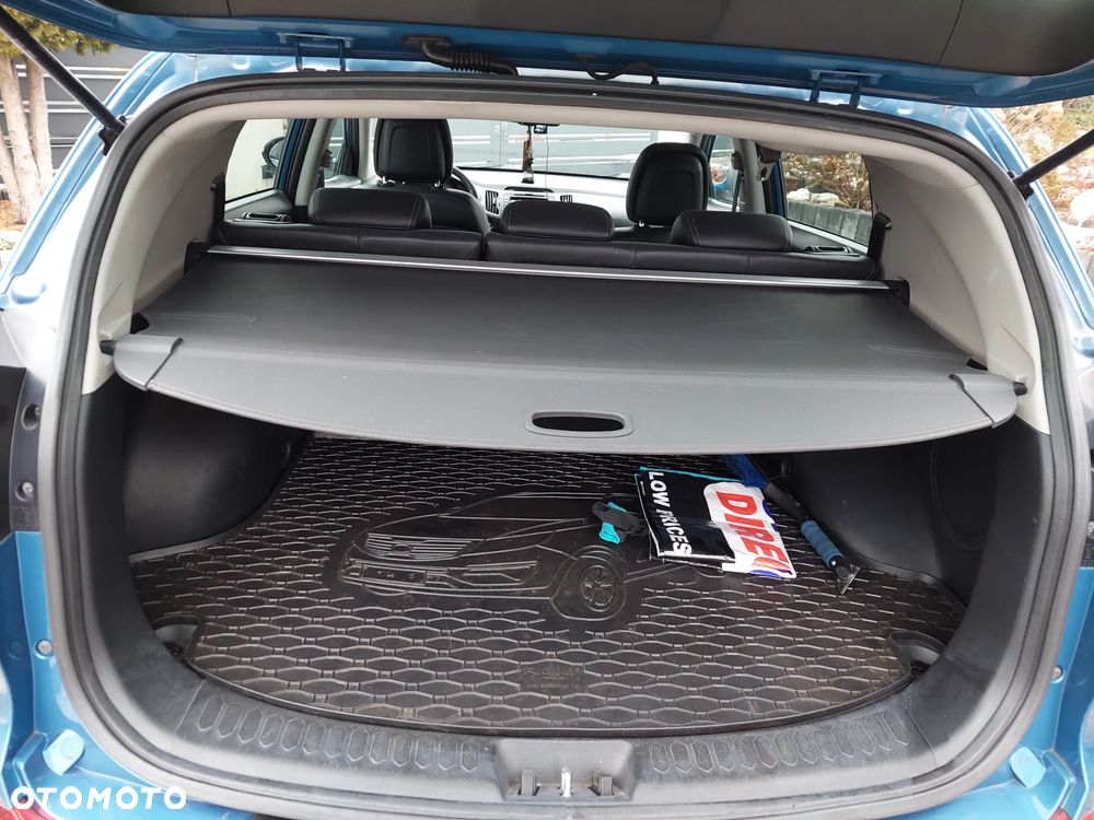 Kia Sportage 2.0 CRDI 4WD Automatik Fifa World Cup Edition - 9