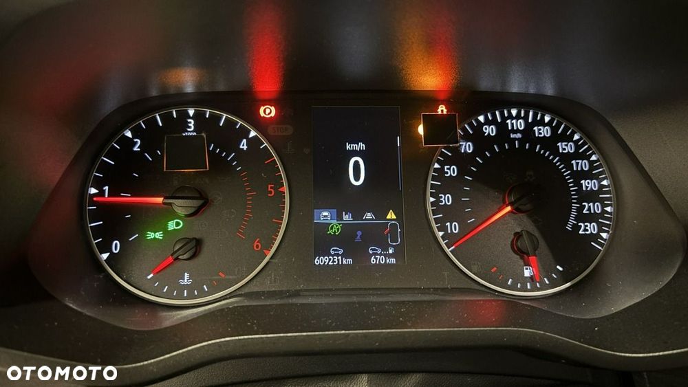 Renault Trafic - 11