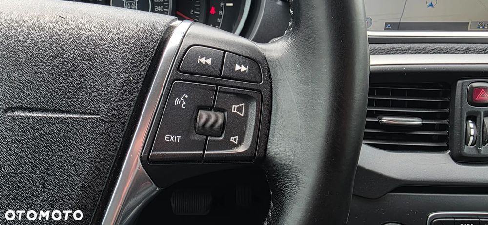 Volvo V40 D3 Momentum - 23