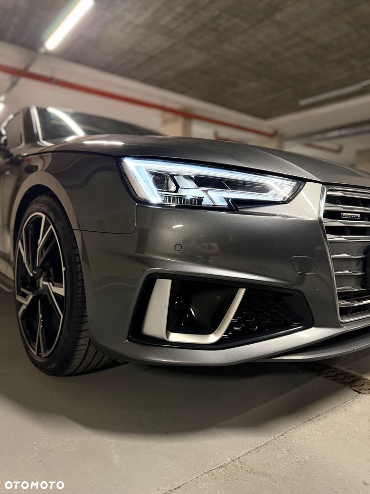 Audi A4 Limousine - 9