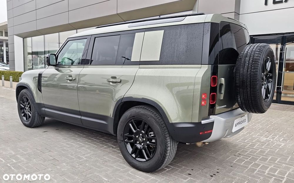 Land Rover Defender - 8