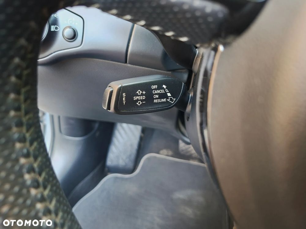 Audi A4 Avant 2.0 TDI DPF multitronic S line Sportpaket - 29