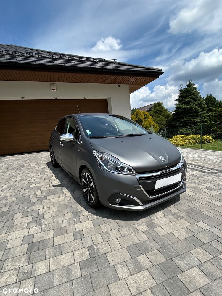 Peugeot 208 - 11