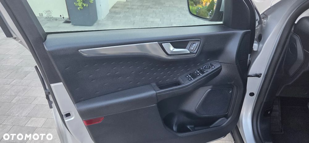 Ford Kuga - 17