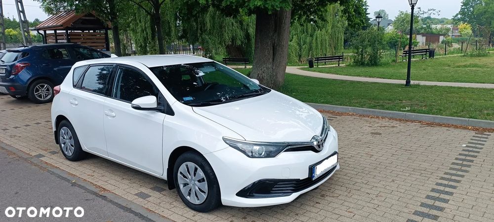 Toyota Auris 1.33 VVT-i Active - 4