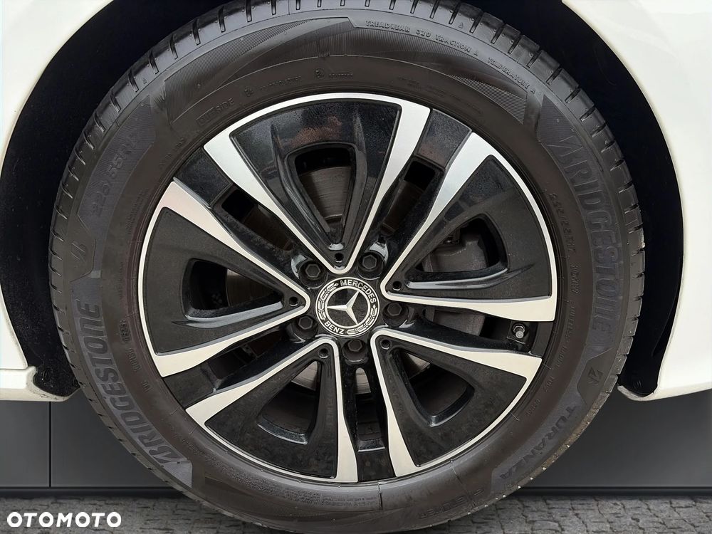 Mercedes-Benz CLA 200 Progressive 7G-DCT - 23