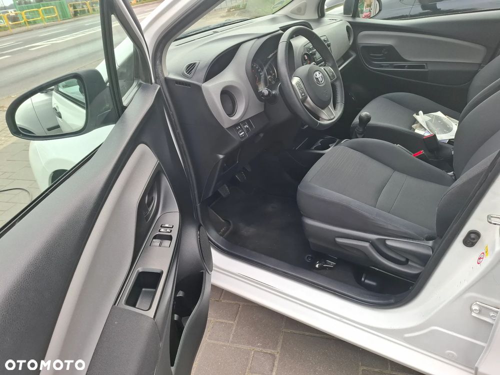 Toyota Yaris - 19