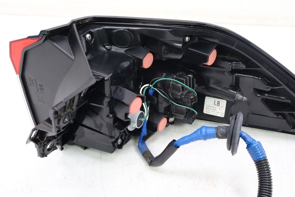 TOYOTA RAV4 V LAMPA LEWA TYŁ 81560-42230 - 7