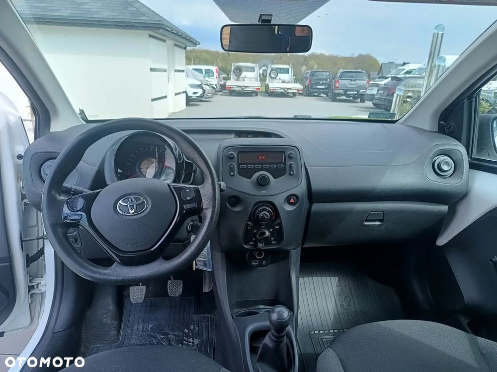 Toyota Aygo x - 9