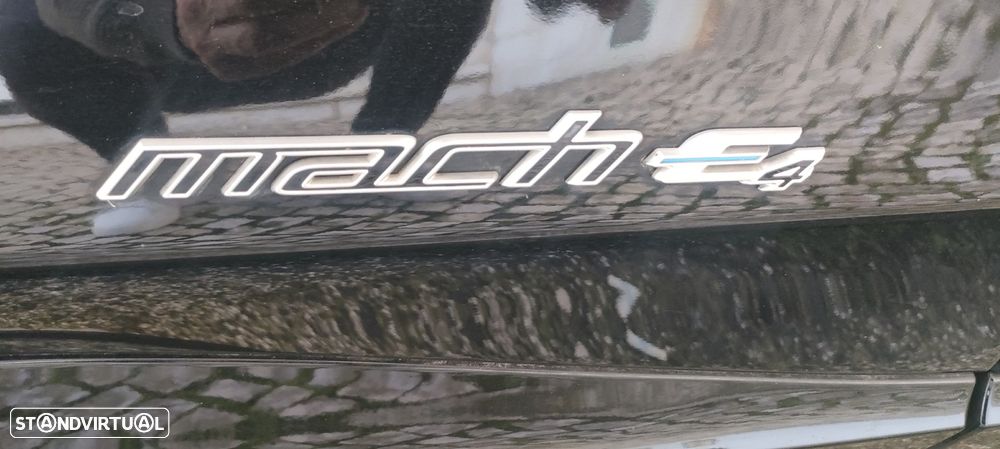 Ford Mustang Mach-E Premium - 13