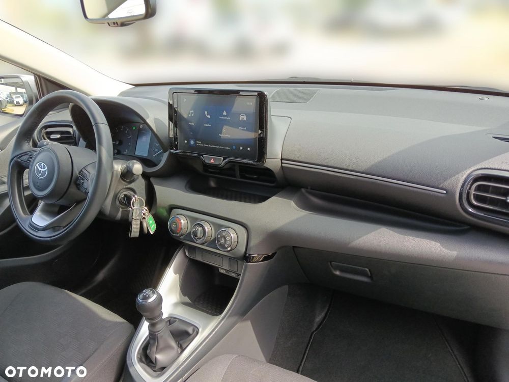 Toyota Yaris 1.5 Comfort - 11