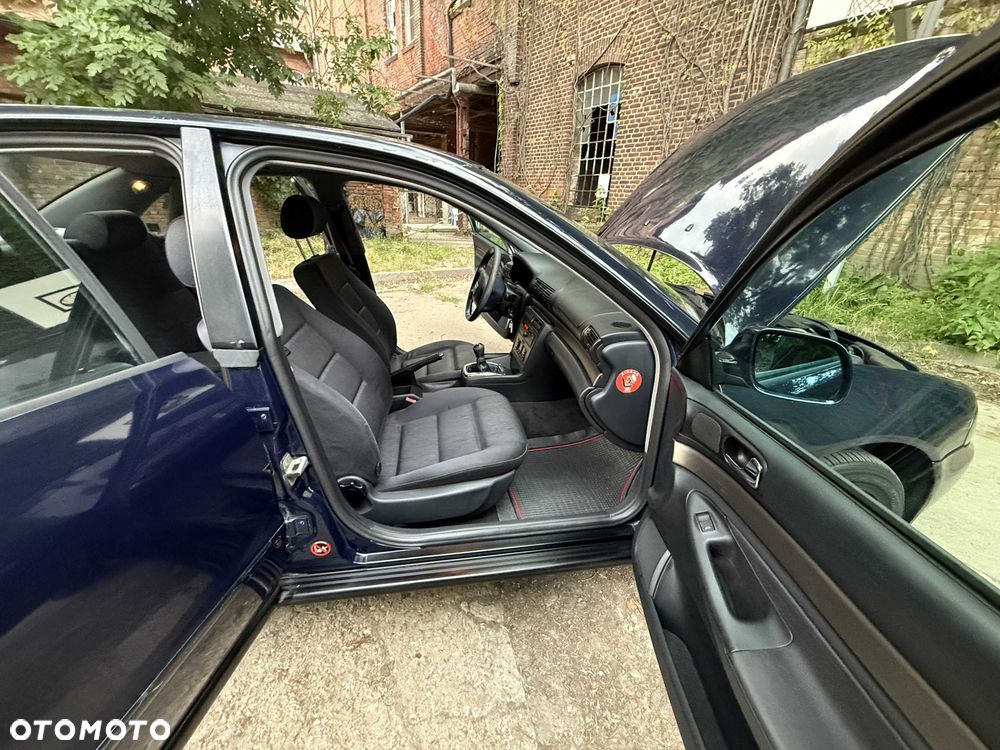 Audi A4 Limousine - 6