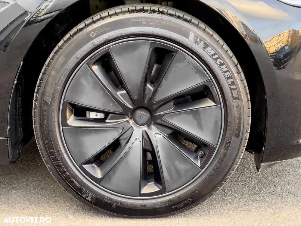 Tesla Model 3 RWD - 8