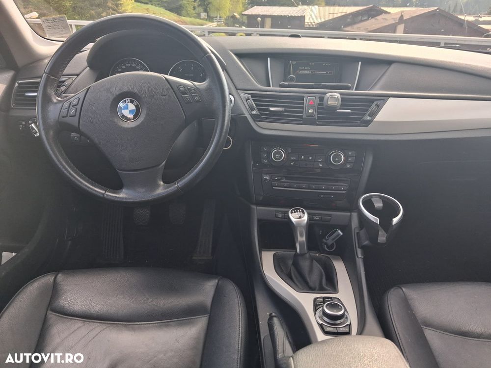 BMW X1 xDrive18d Sport Line - 18