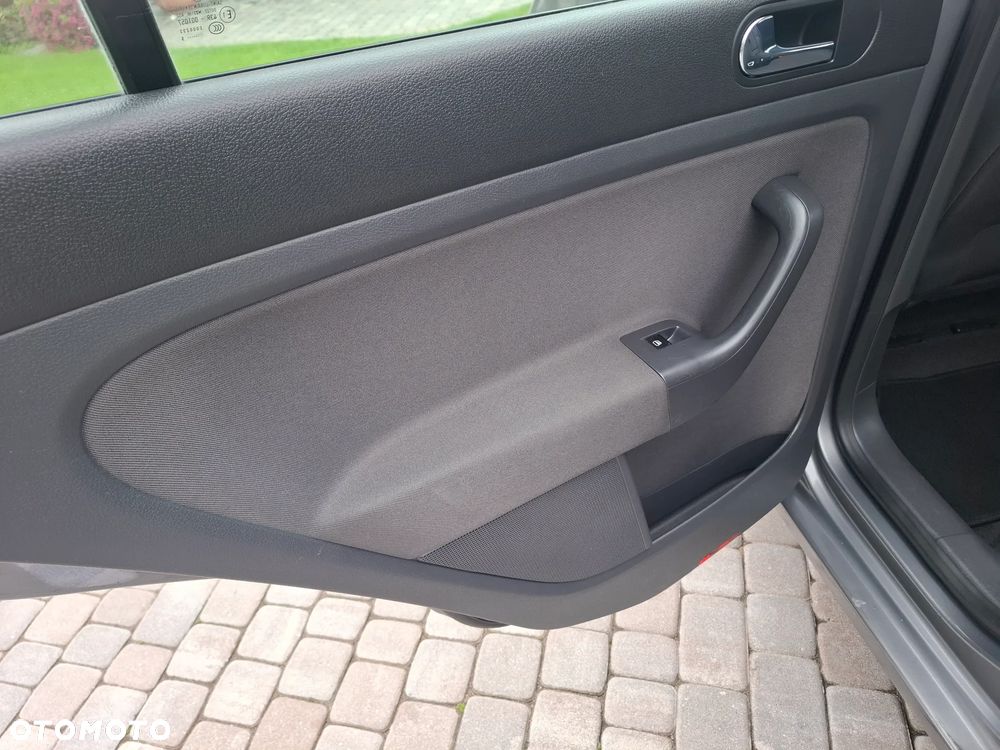 Volkswagen Golf Plus - 21