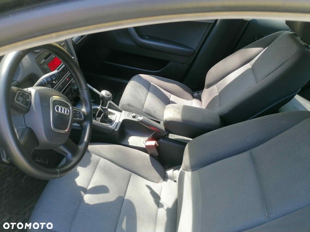 Audi A3 Sportback 2.0 TDI DPF Ambiente - 7