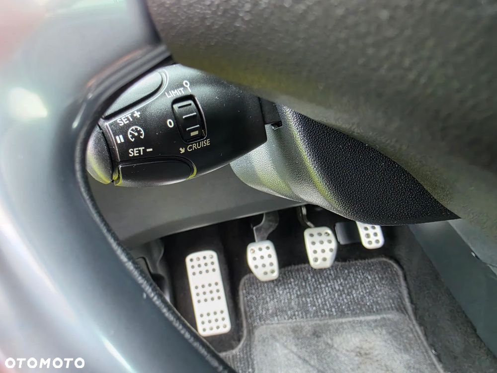 Citroën DS3 VTi 120 SoChic - 33