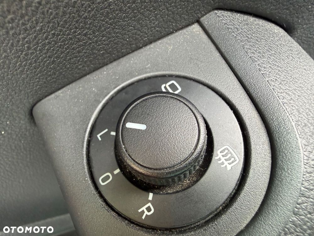 Skoda Octavia 2.0 TDI DSG RS - 29