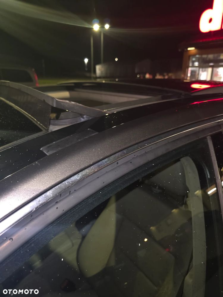 Mercedes-Benz Klasa E 200 CDI DPF BlueEFFICIENCY Automatik Avantgarde - 15