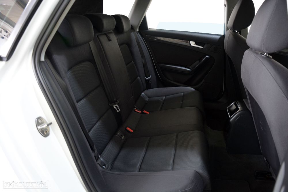 Audi A4 Avant 2.0 TDI DPF multitronic Ambiente - 12