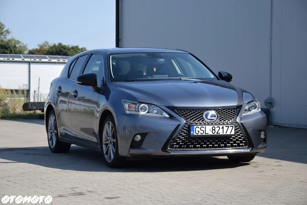 Lexus CT 200h - 8