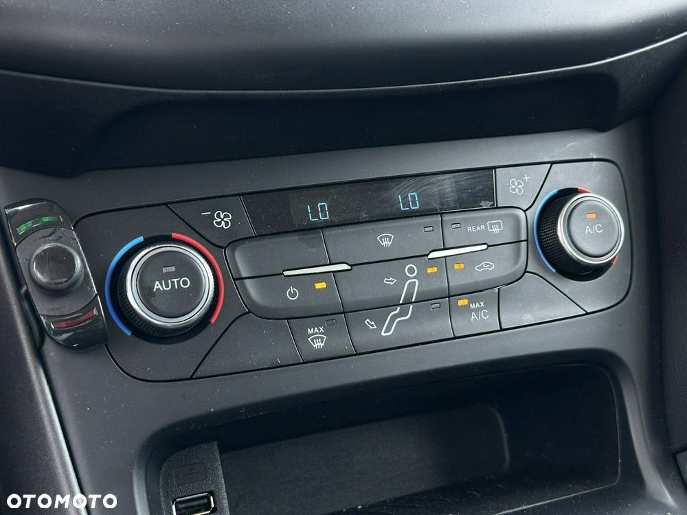 Ford Focus - 25