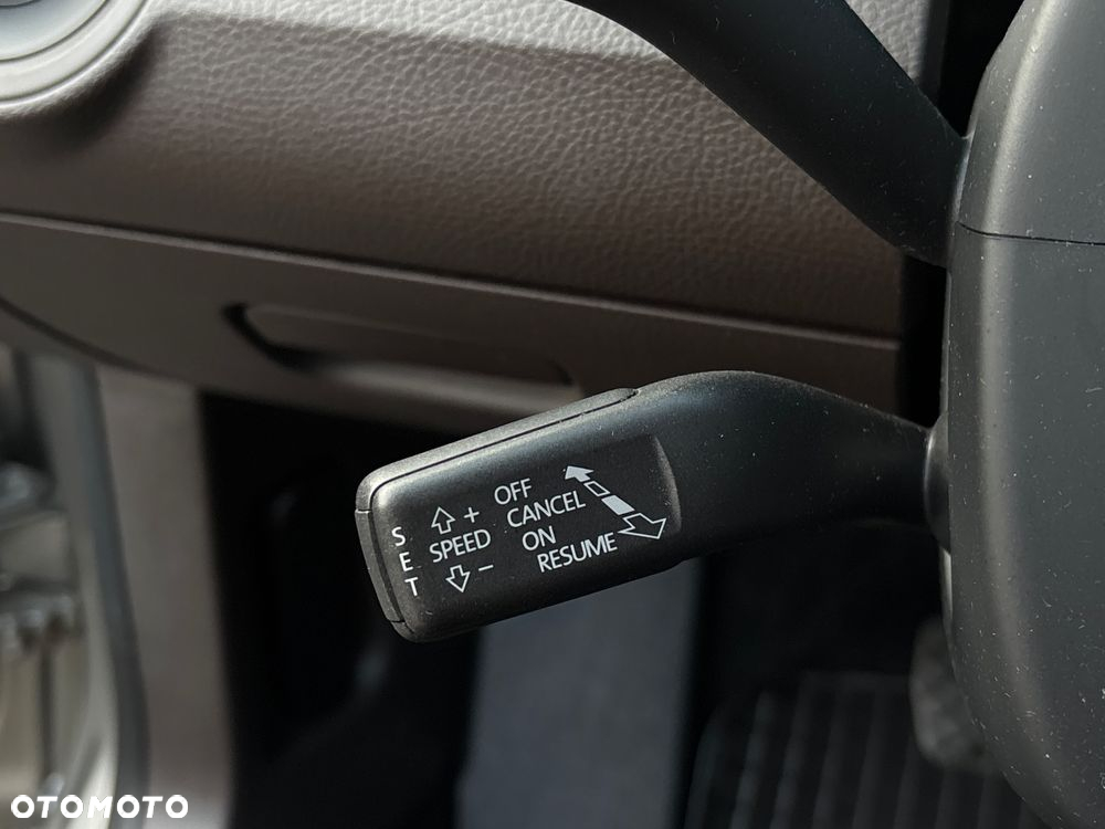 Volkswagen Passat 2.0 TDI Highline - 22
