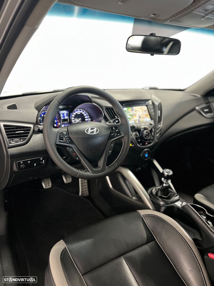 Hyundai Veloster 1.6 Turbo Matt Finish - 12