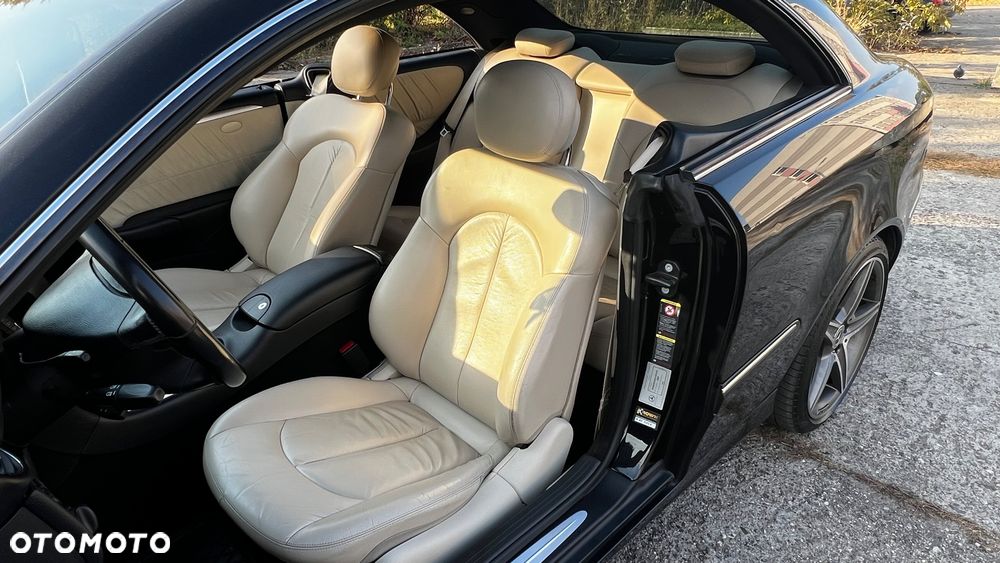 Mercedes-Benz CLK - 23