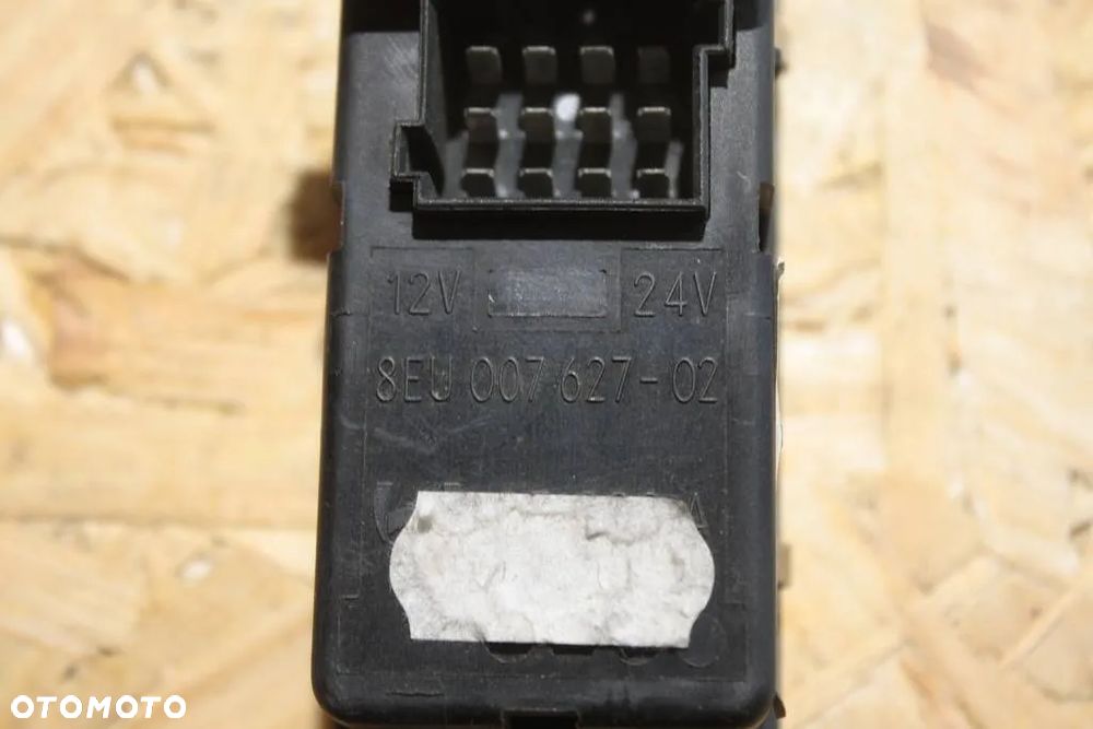 # RENAULT PREMIUM MAGNUM STEROWNIK PANEL PROGRAMATOR OGRZEWANIA POSTOJOWEGO WEBASTO EBERSPACHER 8EU007627 -02 - 3