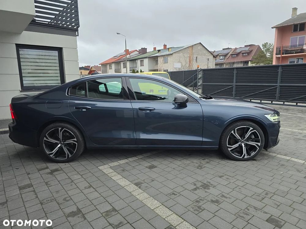 Volvo S60 B5 B AWD Ultimate Dark - 4