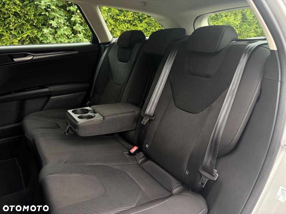Ford Mondeo 2.0 Hybrid Titanium - 20