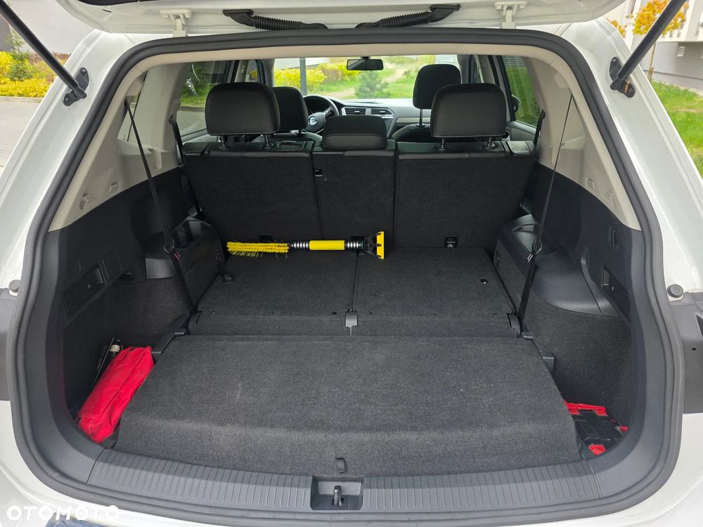 Volkswagen Tiguan Allspace - 12