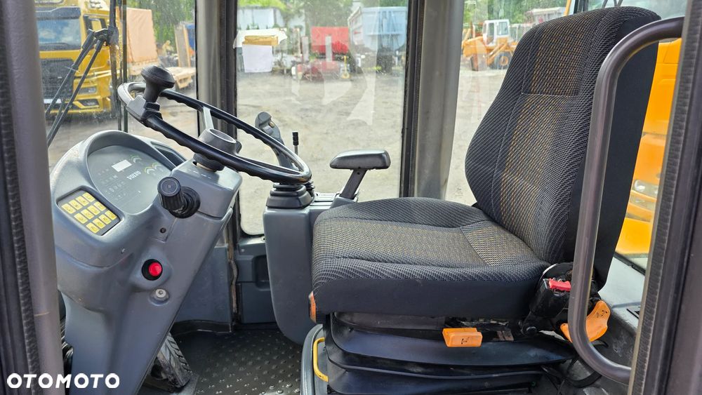 Volvo L30B L30 B - 18