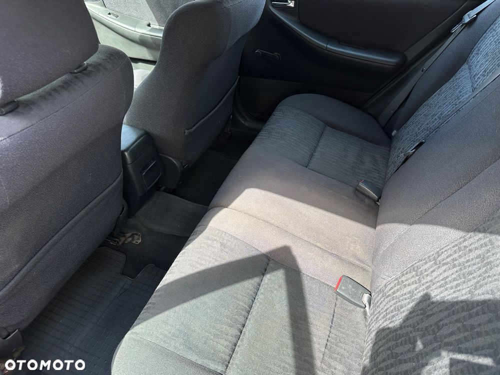 Toyota Corolla - 13