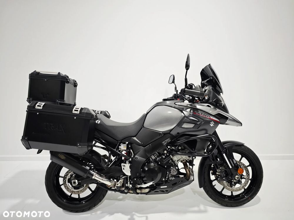 Suzuki V-STROM - 1