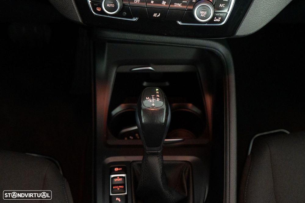 BMW X1 25 e xDrive Corporate Edition - 25