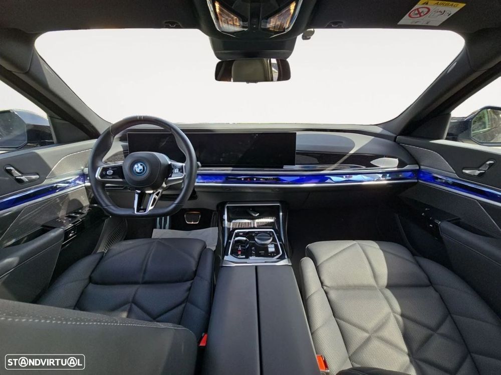 BMW i7 eDrive50 Pack Desportivo M Pro - 11