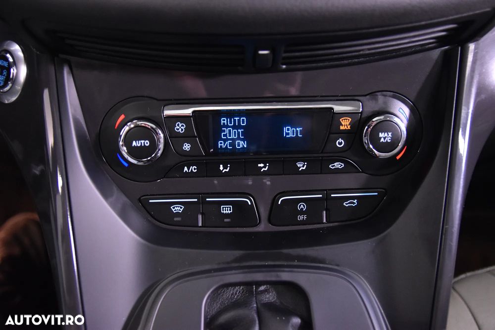 Ford Kuga - 19