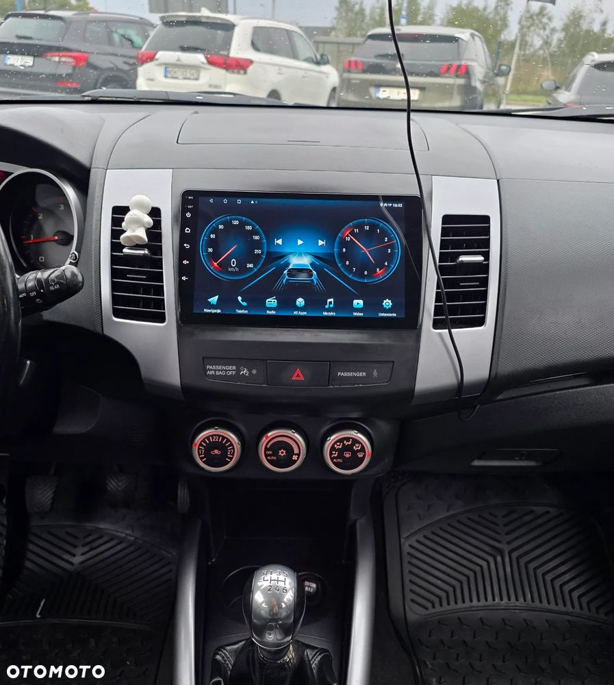 Mitsubishi Outlander 2.2 DI-D 4WD Instyle - 11
