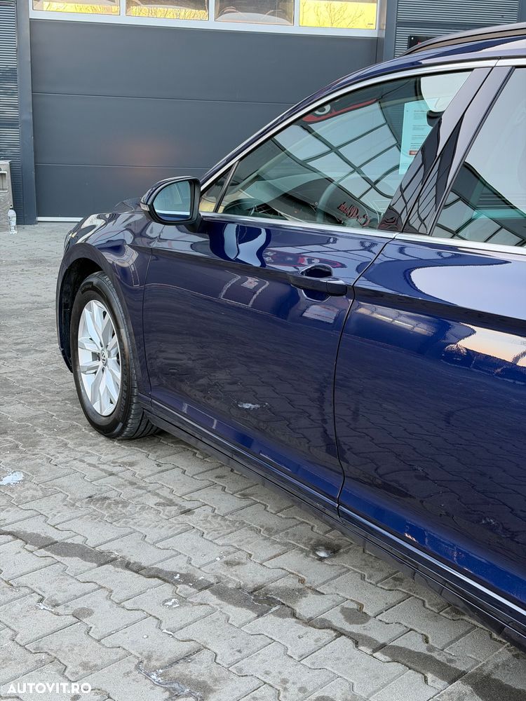 Volkswagen Passat 2.0 TDI SCR DSG Trendline - 11