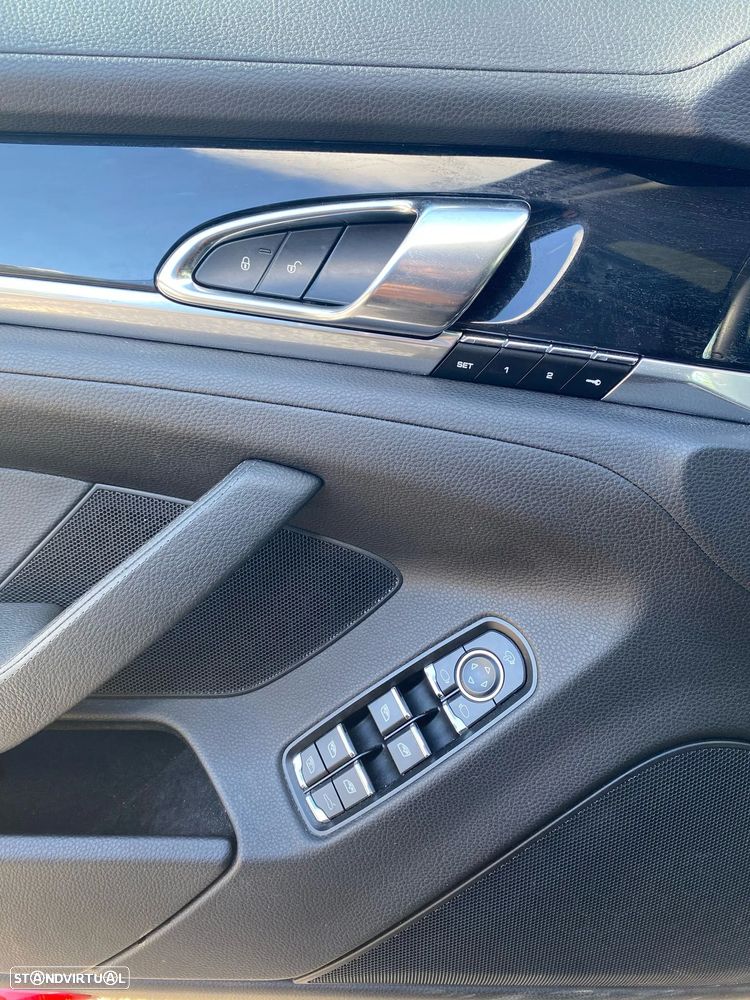 Porsche Panamera S E-Hybrid - 36