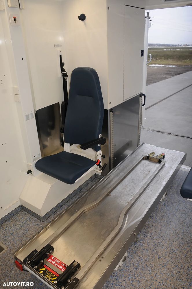 Mercedes-Benz Sprinter - 15