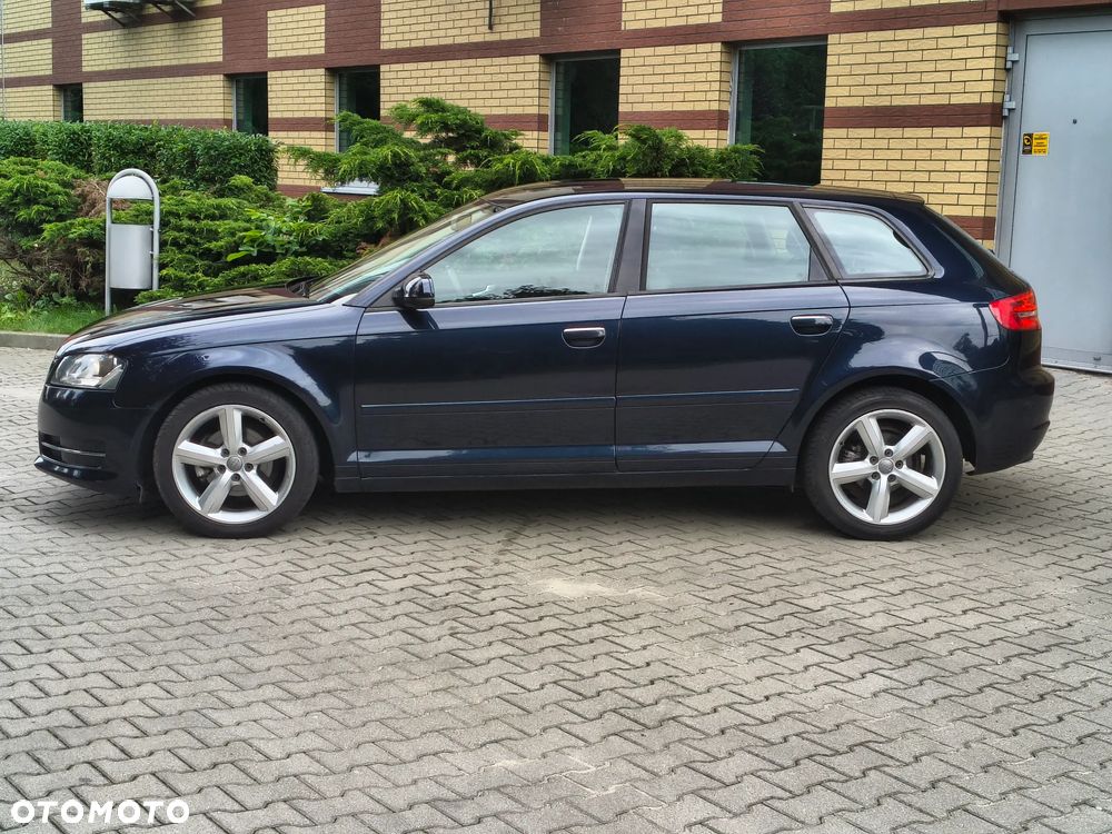 Audi A3 Sportback 1.6 TDI DPF Ambiente - 5