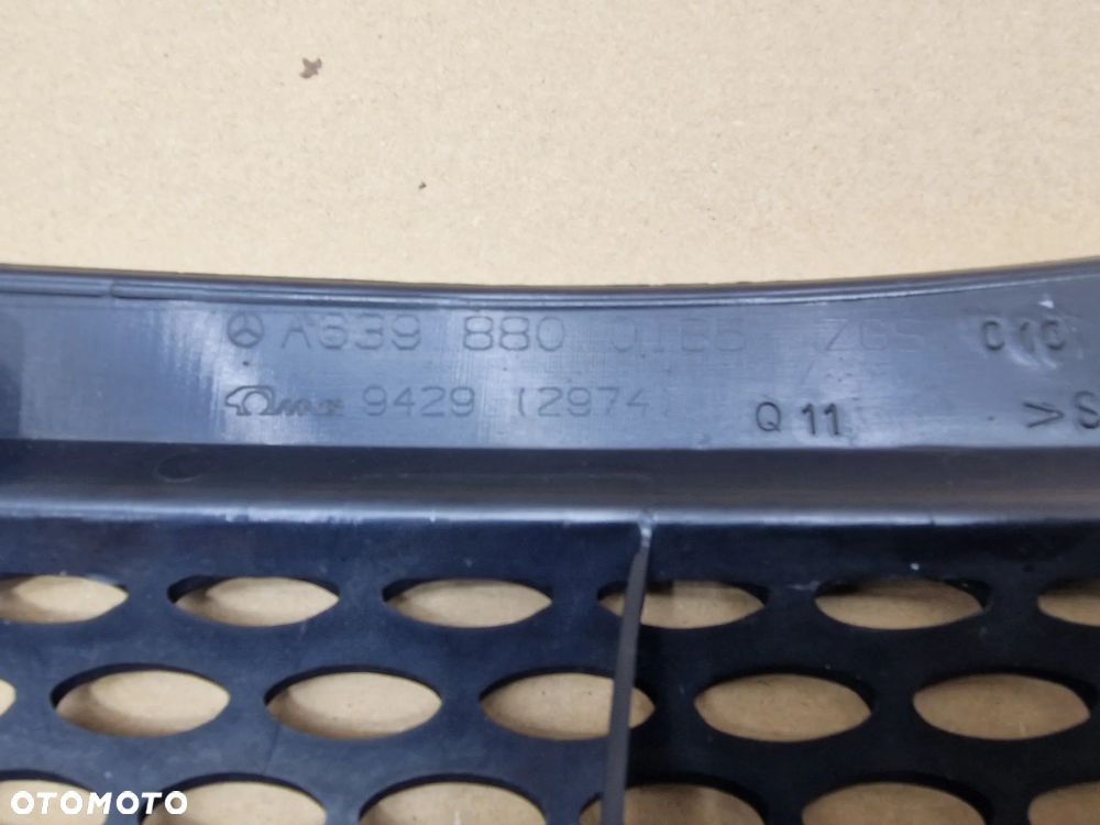 MERCEDES VITO W639 639 GRILL ATRAPA A6398800185 - 7