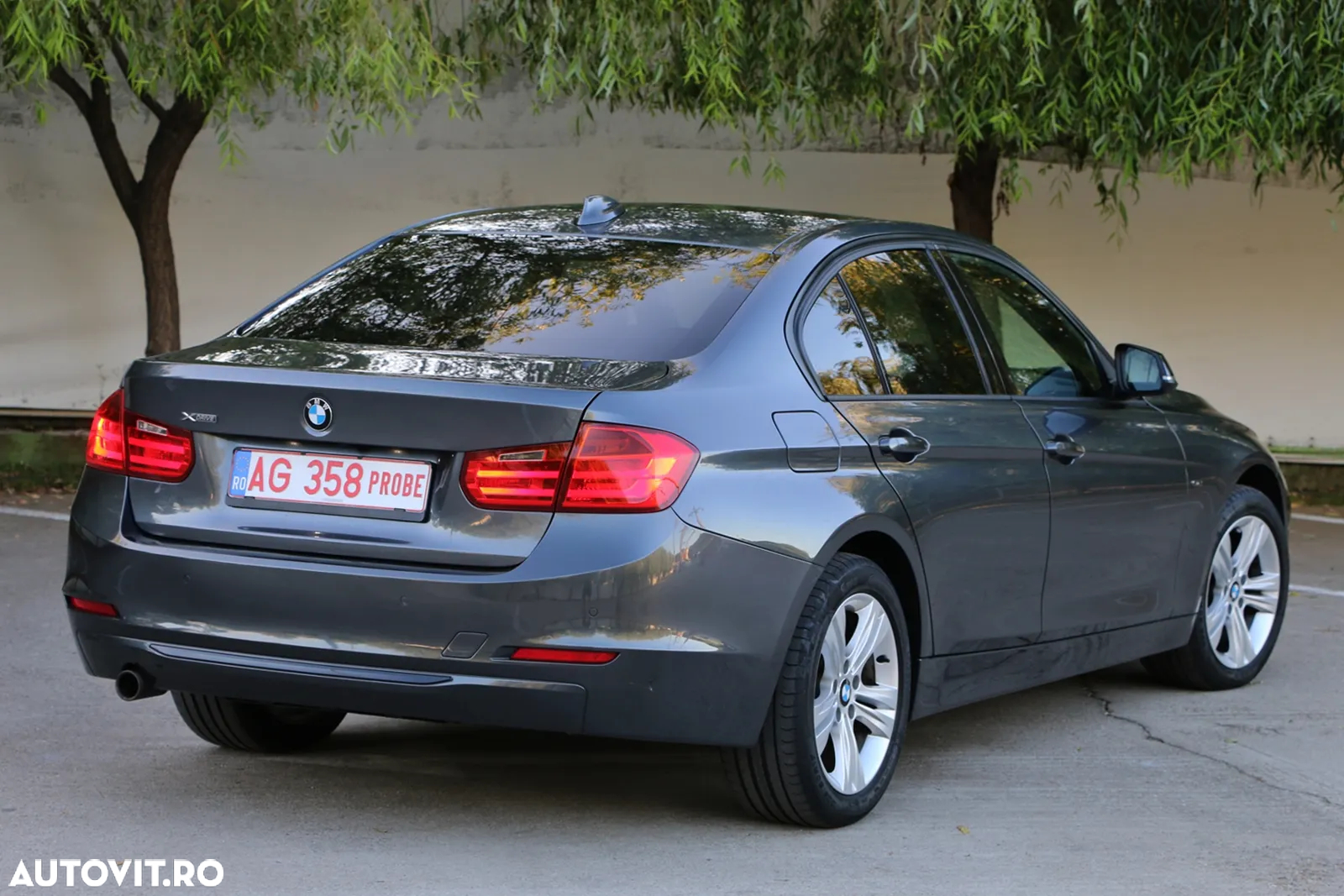 BMW Seria 3 320d xDrive Sport Line - 13